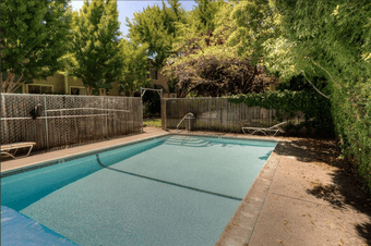 2 BR/1.5 Bath Townhouse for Rent in Menlo Park 1,200 sq ft in April 3