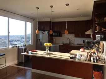 Room in house 15 mins away from San Francisco on the Caltrain line 2