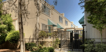 2 BR/1.5 Bath Townhouse for Rent in Menlo Park 1,200 sqft in April 3