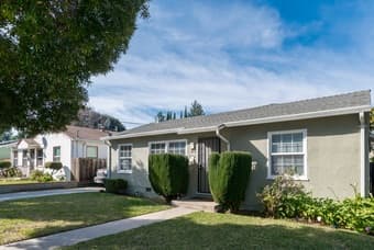 Fantastic housing with great roommates - the bomb dot com! 3