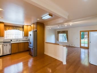 Big room and amazing roommates--come meet us! 1