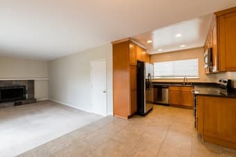Incredible housemates - looking for a fun, friendly roommate!- $1,290 1