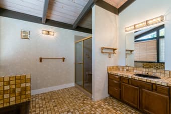 Looking for a new roommate ASAP! - 1,490 in Emerald City 3