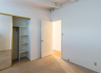 AWESOME roomie needed in our big Palo Alto home!! 2