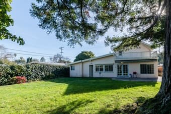 AWESOME roomie needed in our big Palo Alto home!! 3