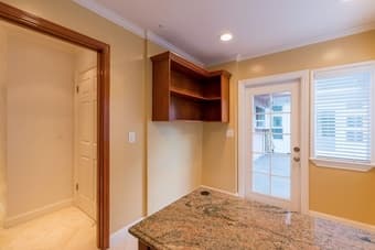 Looking for a great roommate to fill our open room in Palo Alto! 3