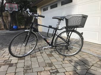 Street DD Bike with U-lock and Helmet and Back Basket 1