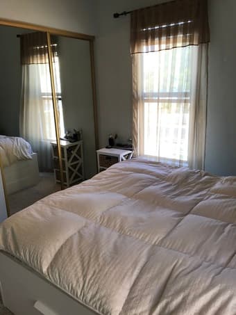 Private room for rent in centrally located townhouse - $914 2