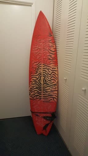 Surfboard, wetsuite, car rack!!!! Get ready for the beach! 1