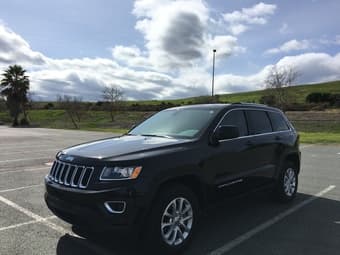 2015 Jeep Grand Cherokee Laredo 4WD Excellent condition 1