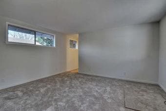 Awesome room in an awesome house with awesome housemates! 3