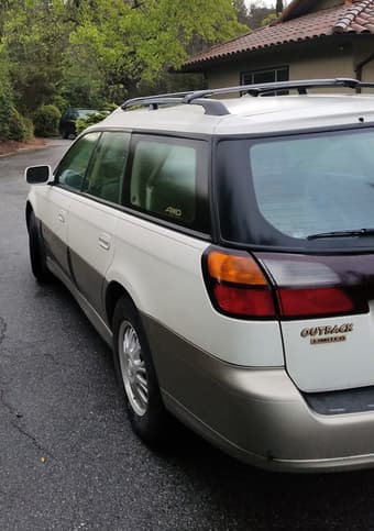 reliable, practical Subaru Outback 2001 3