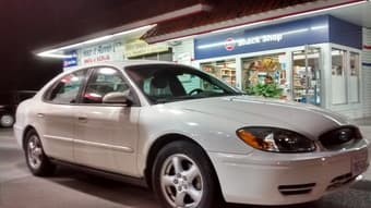2004 Ford Taurus SE, 94k Actual Miles, 4-Door Sedan 1