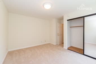 Fantastic housing with great roommates - the bomb dot com! 1