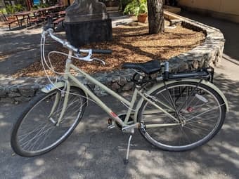 Female Medium Road Bike (with lock, basket, and free delivery) 1