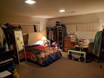 Room avail in best Menlo Park home April 1st, quick bike to campus, 1