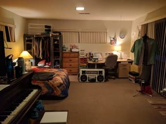 Room avail in best Menlo Park home April 1st, quick bike to campus, 2