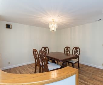 Your own private bedroom in an amazing house - come meet us! 2
