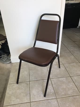 Selling various chairs!! 1