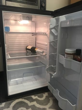 Danby 4.4 cu ft Mini Fridge 2