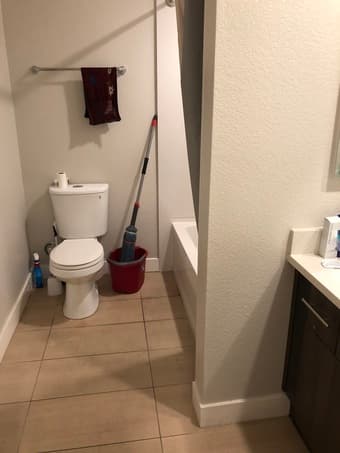 Private Room in Beautiful, Spacious Townhouse with FUN people! 3