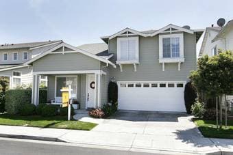 Private Bedroom open in GORGEOUS 3BR 2 1/2 bath! 1