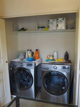 GORGEOUS Furnished room 5 min from Caltrain (San Mateo) 1