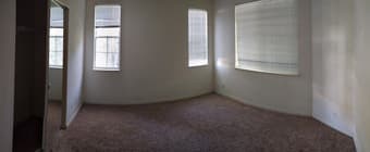 Female housemate for a private room 1