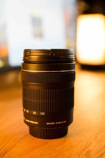 Canon EF-S 18-135mm f/3.5-5.6 IS 1
