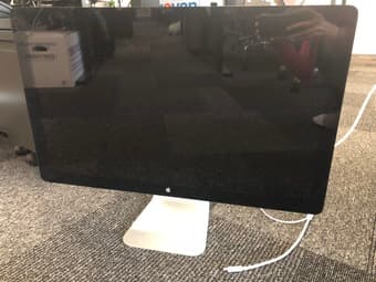Apple thunderbolt monitor 27" 1
