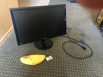 Asus 22-Inch Full-HD 5ms LED-Lit LCD Monitor 1