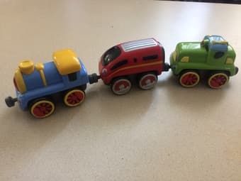 FS: Small World Toys Magnetic Locomotive Set 1