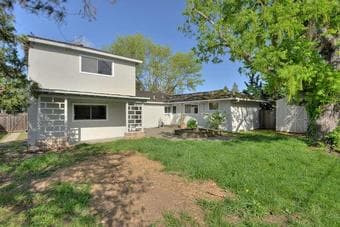 Working Bay Area professionals living together - Room available to ren 1