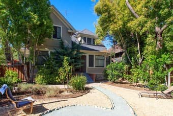 Shared Rooms / Girls Room / Co Ed and Private Room @ Rentashare 1
