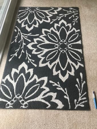 Grey and white ikea rug 2