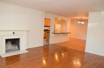 Room in lovely EPA home - June - July 1