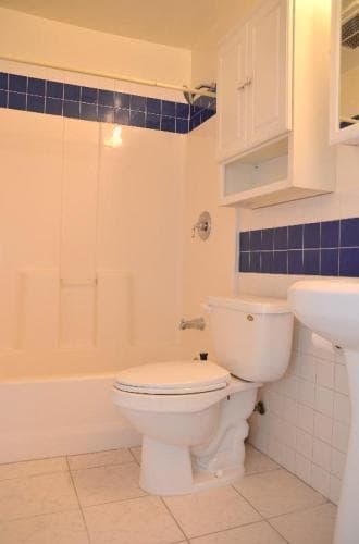 Room in lovely EPA home - June - July 2