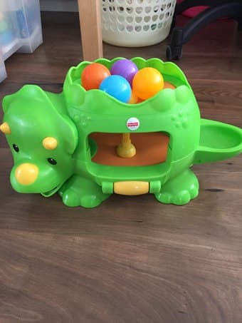 Infant carseat, pack and play with mattress and more for babies pics 2