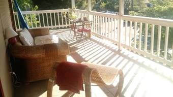 Sunny Spacious Room, Private Bathroom in RWC 3