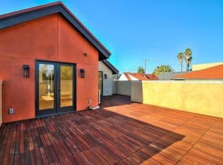 Summer Sublet 1BR in BRAND NEW house on Stanford Ave 2