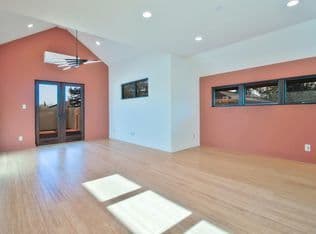 Summer Sublet 1BR in BRAND NEW house on Stanford Ave 3