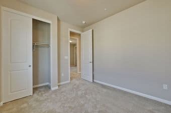 1 bedroom in a 4 br/2.5ba house available June-Sept 1