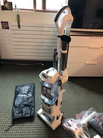 Professional Upright Vaccum (Shark Navigator) 1