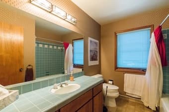 Fantastic housing with great roommates - the bomb dot com! 2