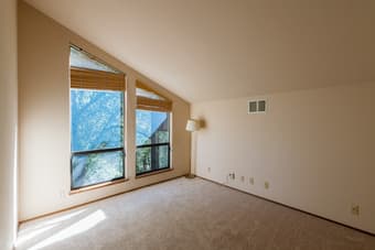 Fantastic housing with great roommates - the bomb dot com! 3