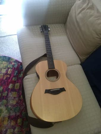 MovingSale: LG UltraFine 5k 27", many guitars and keyboard 2