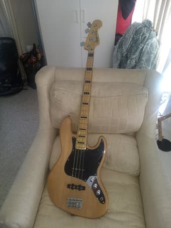 MovingSale: LG UltraFine 5k 27", many guitars and keyboard 3