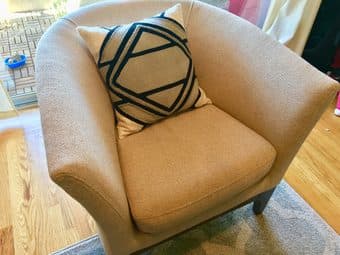 Super Comfy White Chair 1