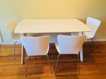 Kitchen Table + 4 Chairs 1