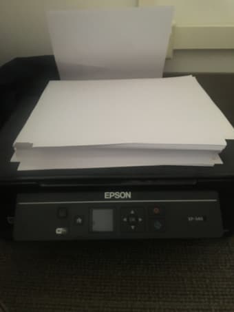 NEW epson xp-340 printer! Comes with current ink and paper 1